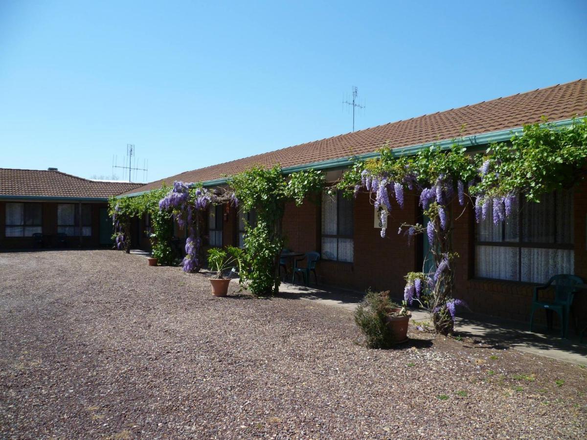 Birch Motel Tocumwal Exterior photo